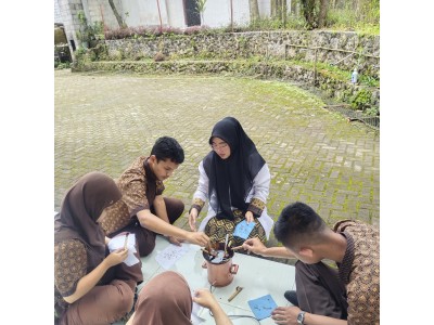 Membuat Batik